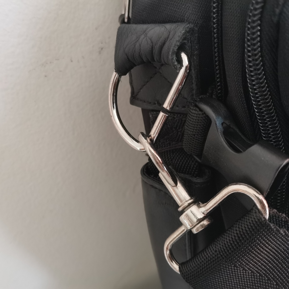 GAP TRAVEL AND LAPTOP BAG - Picture 13 of 16